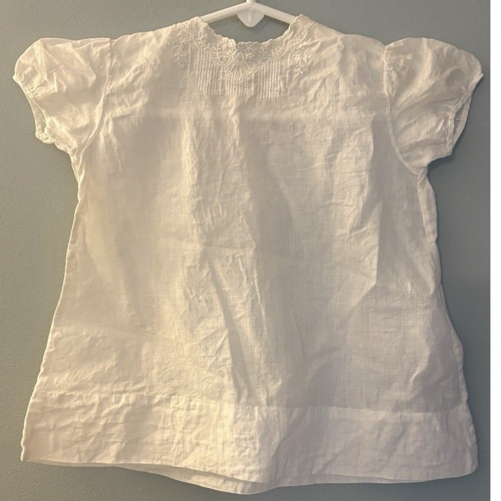 Vintage baby dress embroidered delicate cotton capped sleeves 1930-1950s classic
